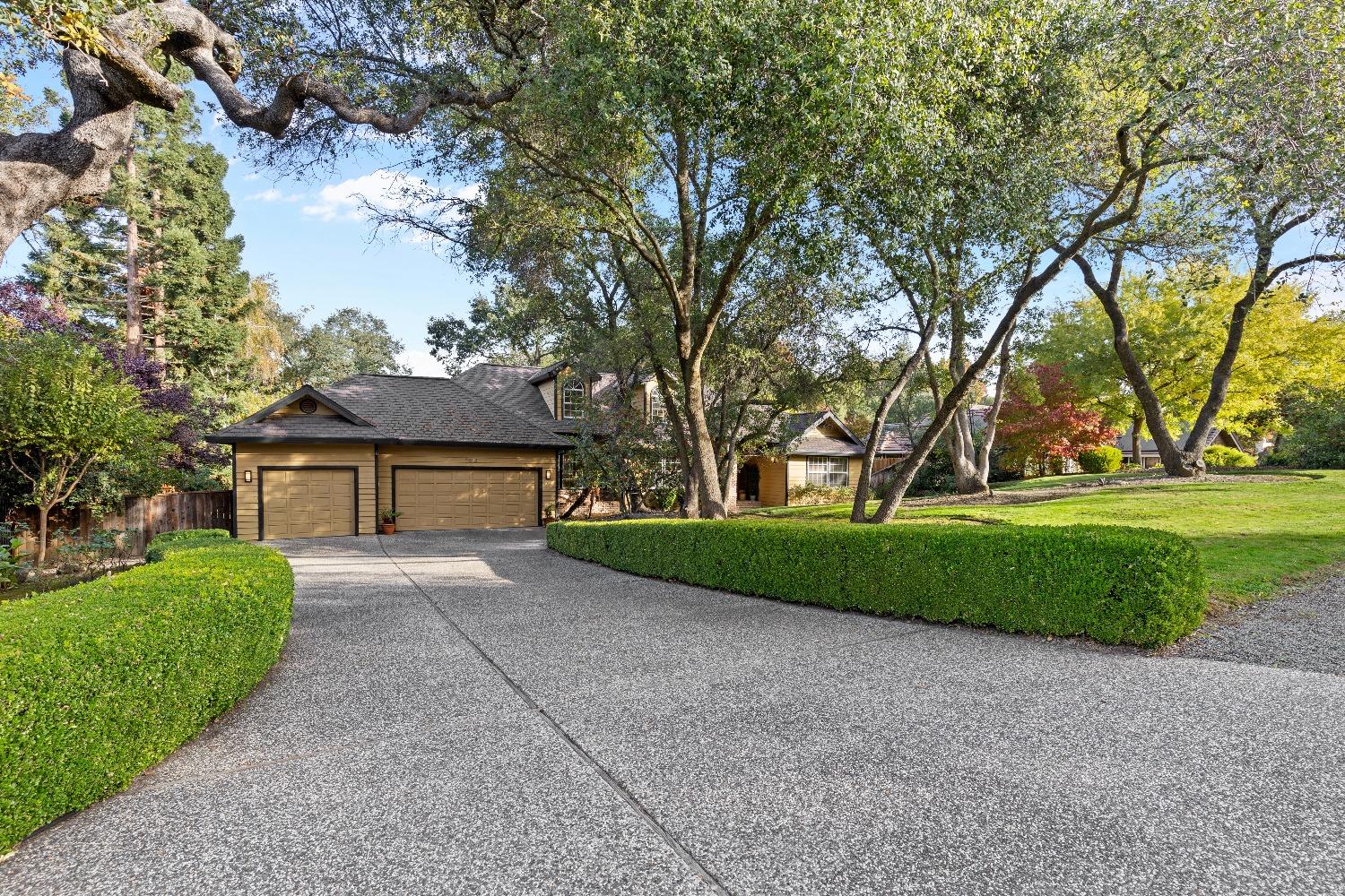 Photo of 7645 Woodborough Dr in Granite Bay, CA