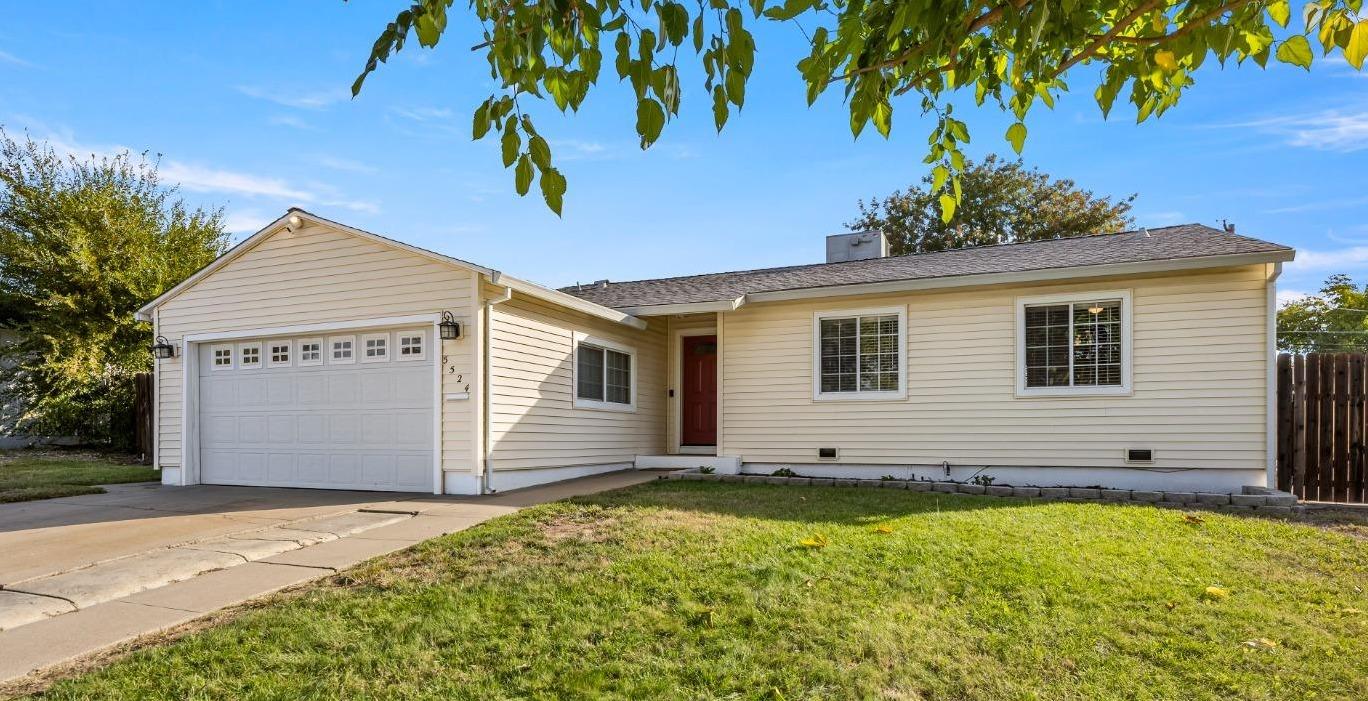 Photo of 5524 Woodleigh Dr in Carmichael, CA