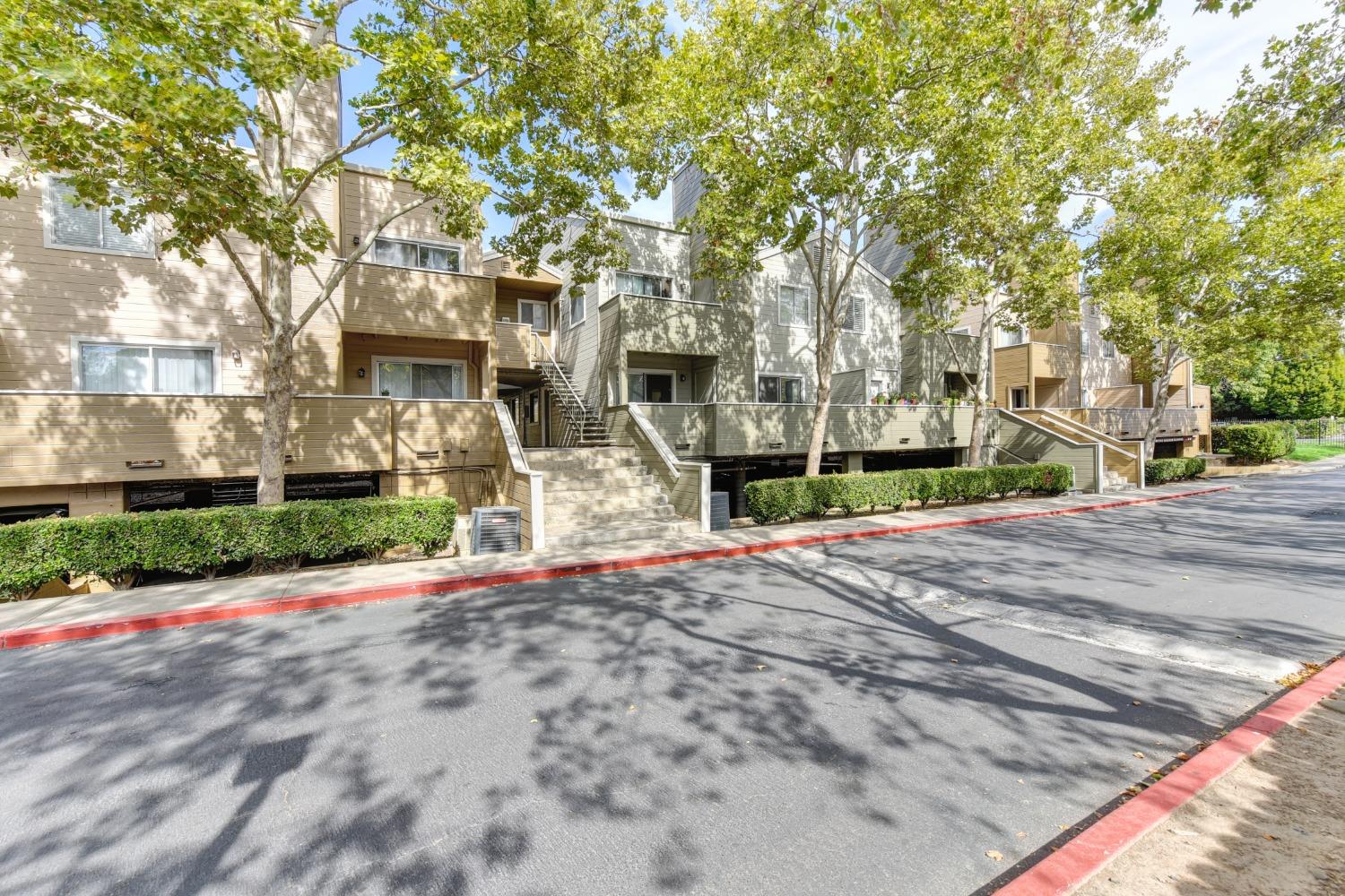 Photo of 1019 Dornajo Wy #213 in Sacramento, CA