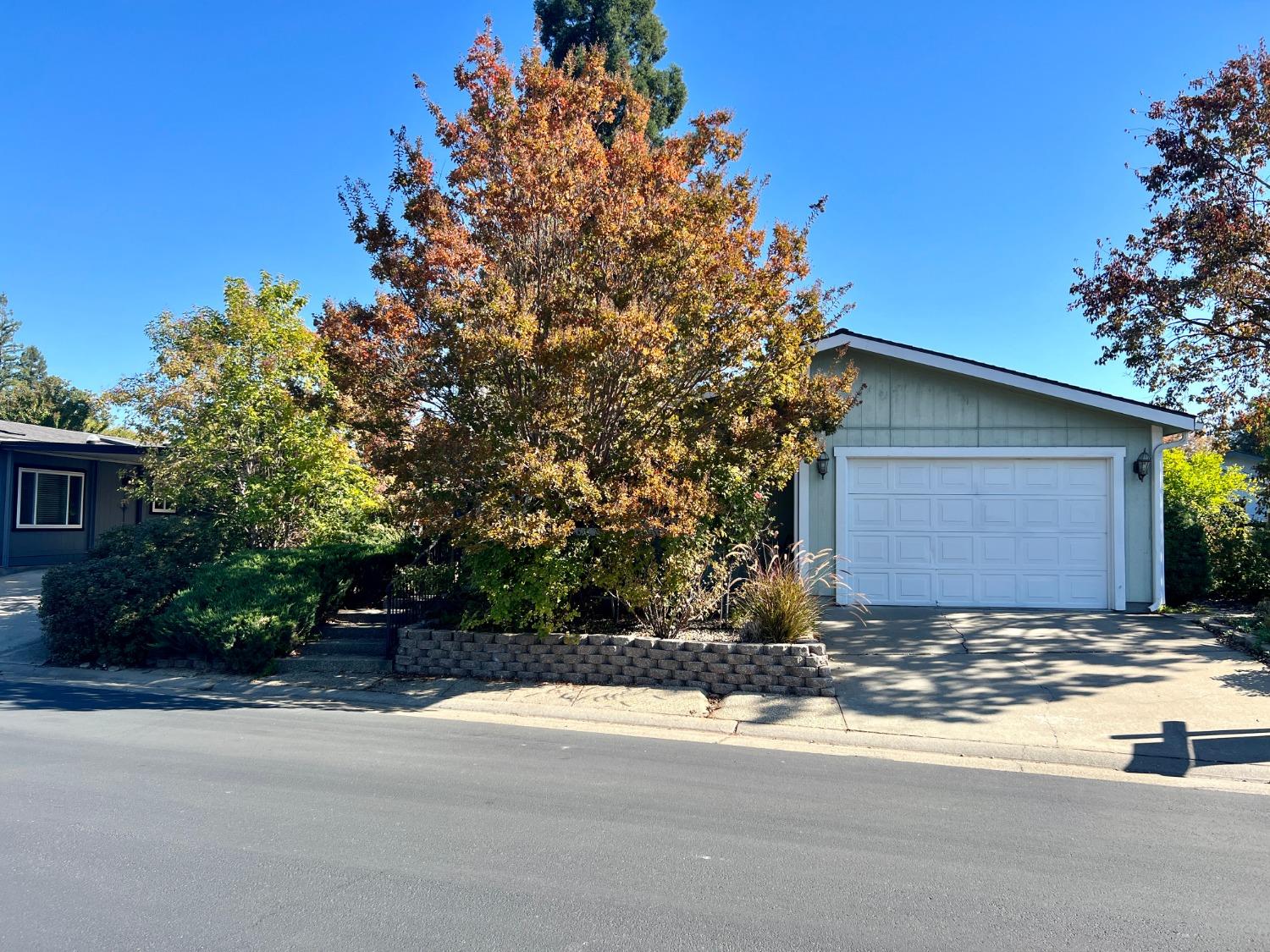 Photo of 6904 Gold Oak Ln in Citrus Heights, CA