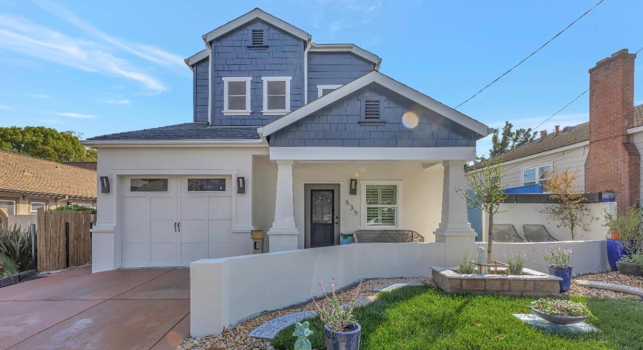 Photo of 535 42nd St in Sacramento, CA