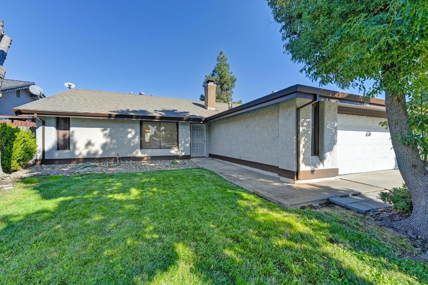 Photo of 4814 Buffwood Wy in Sacramento, CA