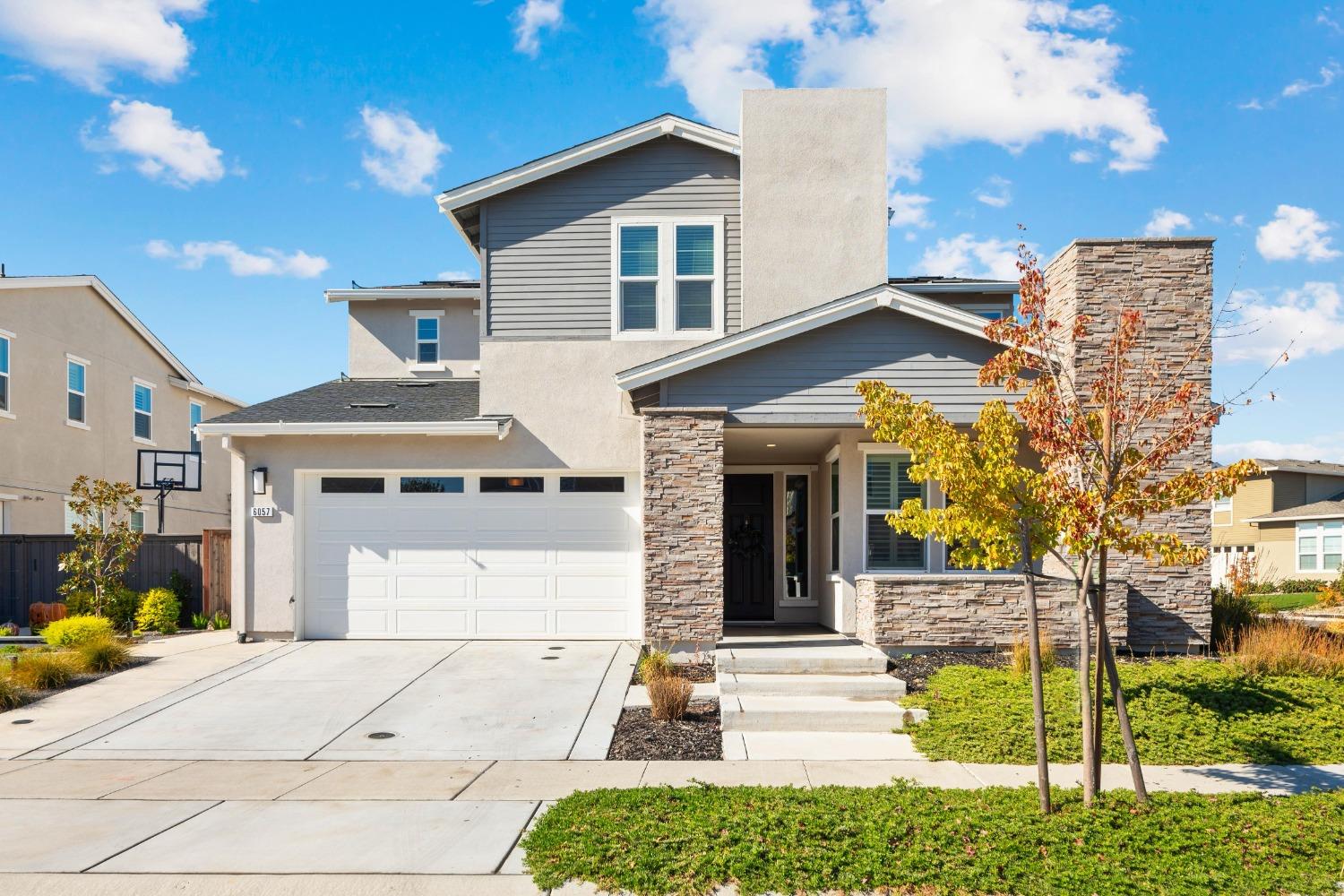 Photo of 6057 Danwood Dr in Roseville, CA
