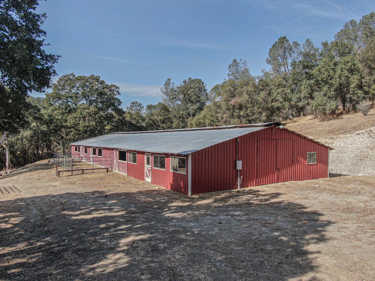Detail Gallery Image 6 of 64 For 4587 Indian Peak Rd, Mariposa,  CA 95338 - 3 Beds | 2/1 Baths