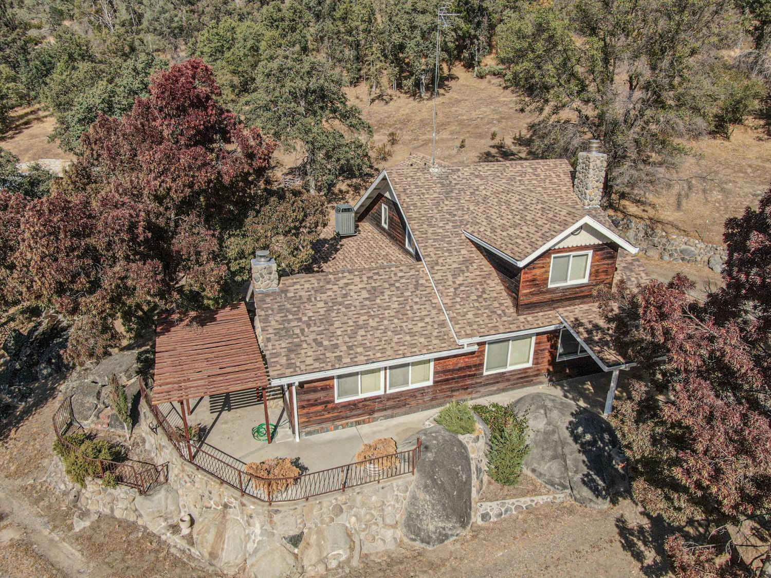 Detail Gallery Image 15 of 64 For 4587 Indian Peak Rd, Mariposa,  CA 95338 - 3 Beds | 2/1 Baths