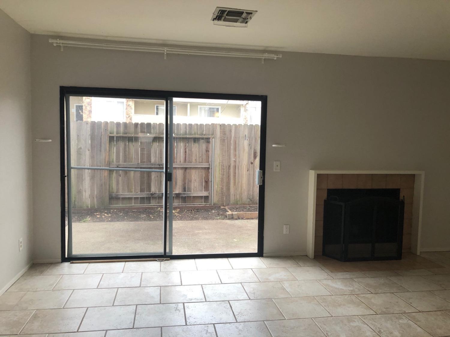 Photo #4: 223105444 Listing 