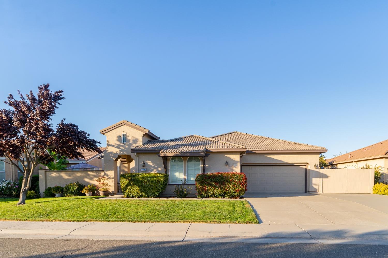 Photo of 9925 Diamonte Wy in Sacramento, CA