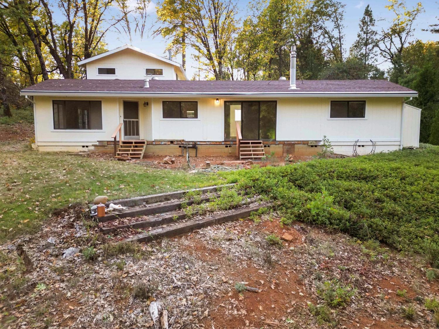 Photo of 16406 Cooper Rd in Nevada City, CA