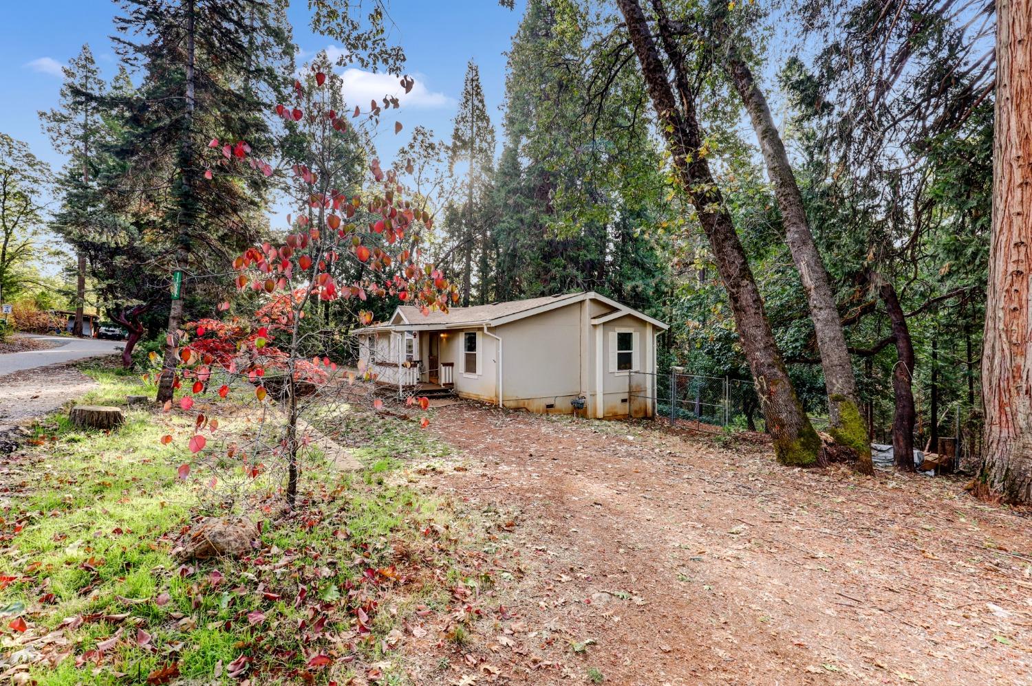 Upper Pine Hill Drive, Grass Valley, California image 37