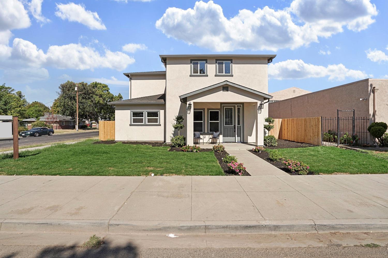 Photo of 91 W 1st St in Tracy, CA