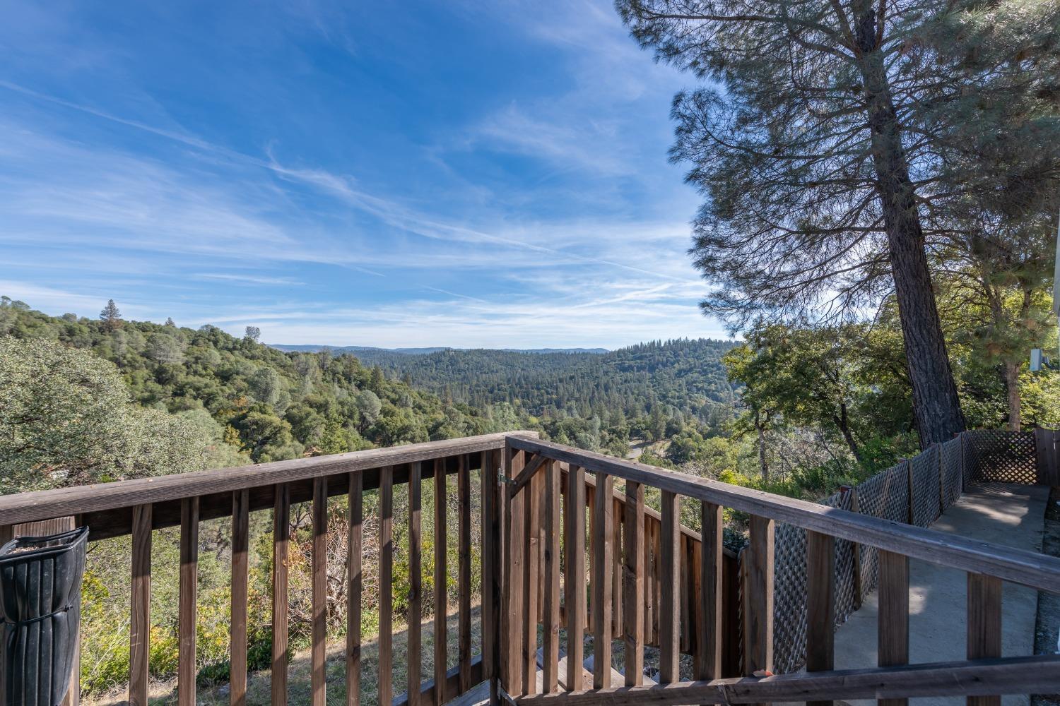 Detail Gallery Image 6 of 28 For 4055 Rancho Montes, Placerville,  CA 95667 - 3 Beds | 2 Baths