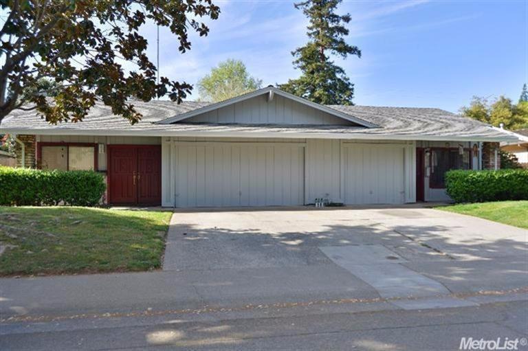 Photo of 2604-2608 Latham Dr in Sacramento, CA