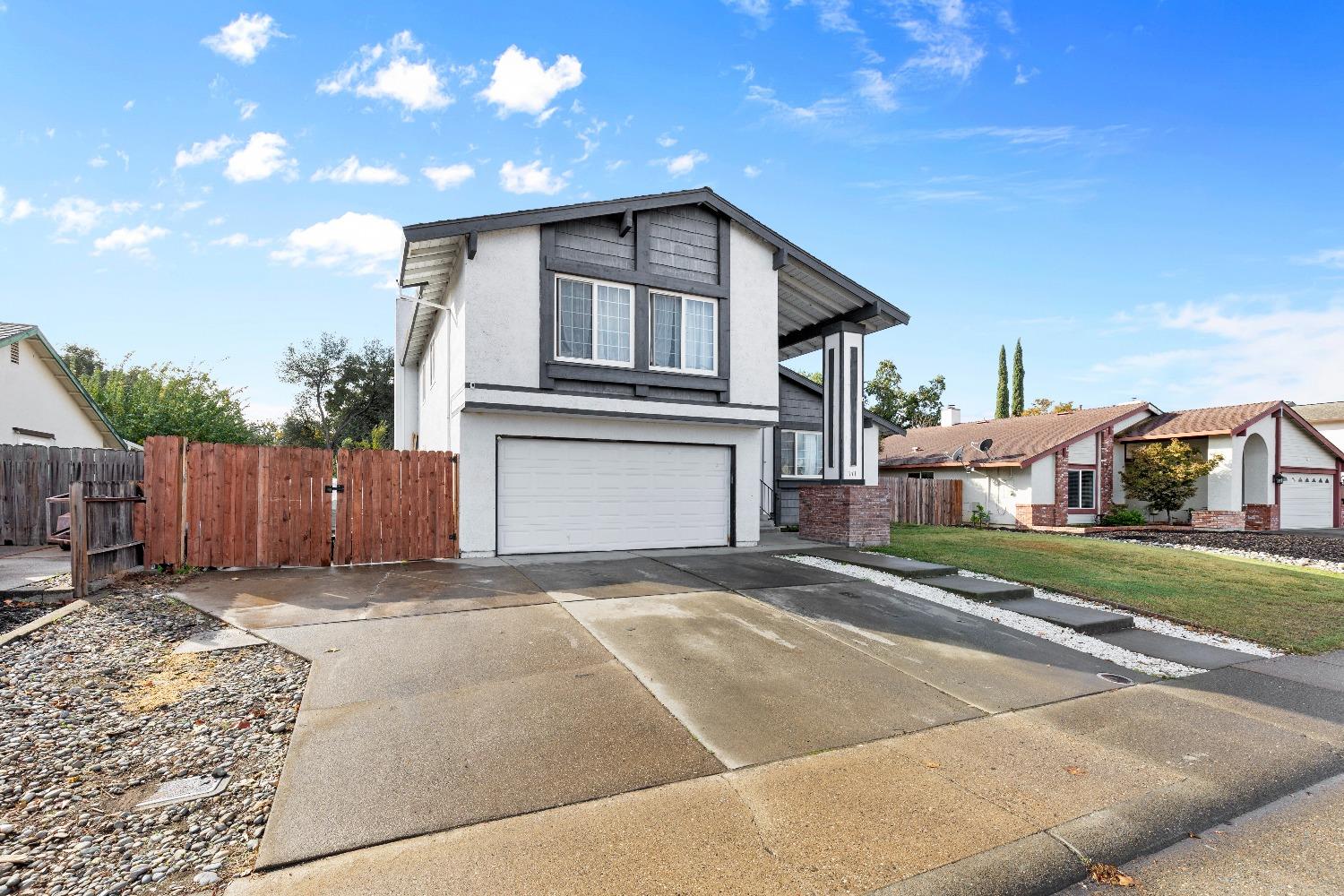 Photo of 1171 Poplar Ln in Lincoln, CA