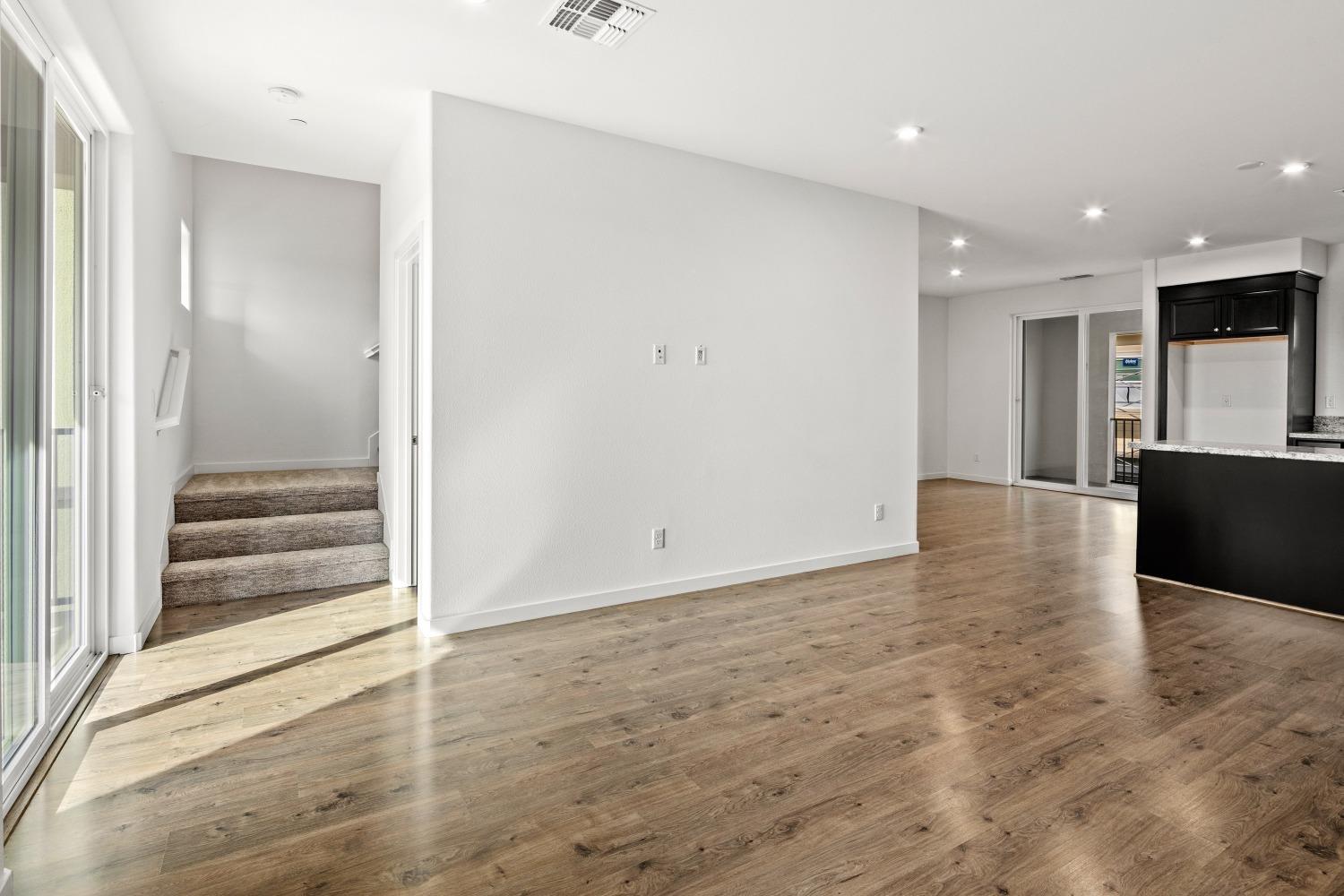 Photo #10: 223087690 Listing: Photo #10