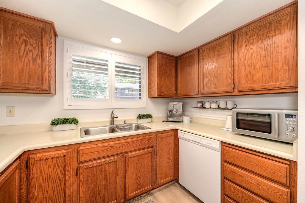 Photo #17: 223108247 Listing: Photo #17