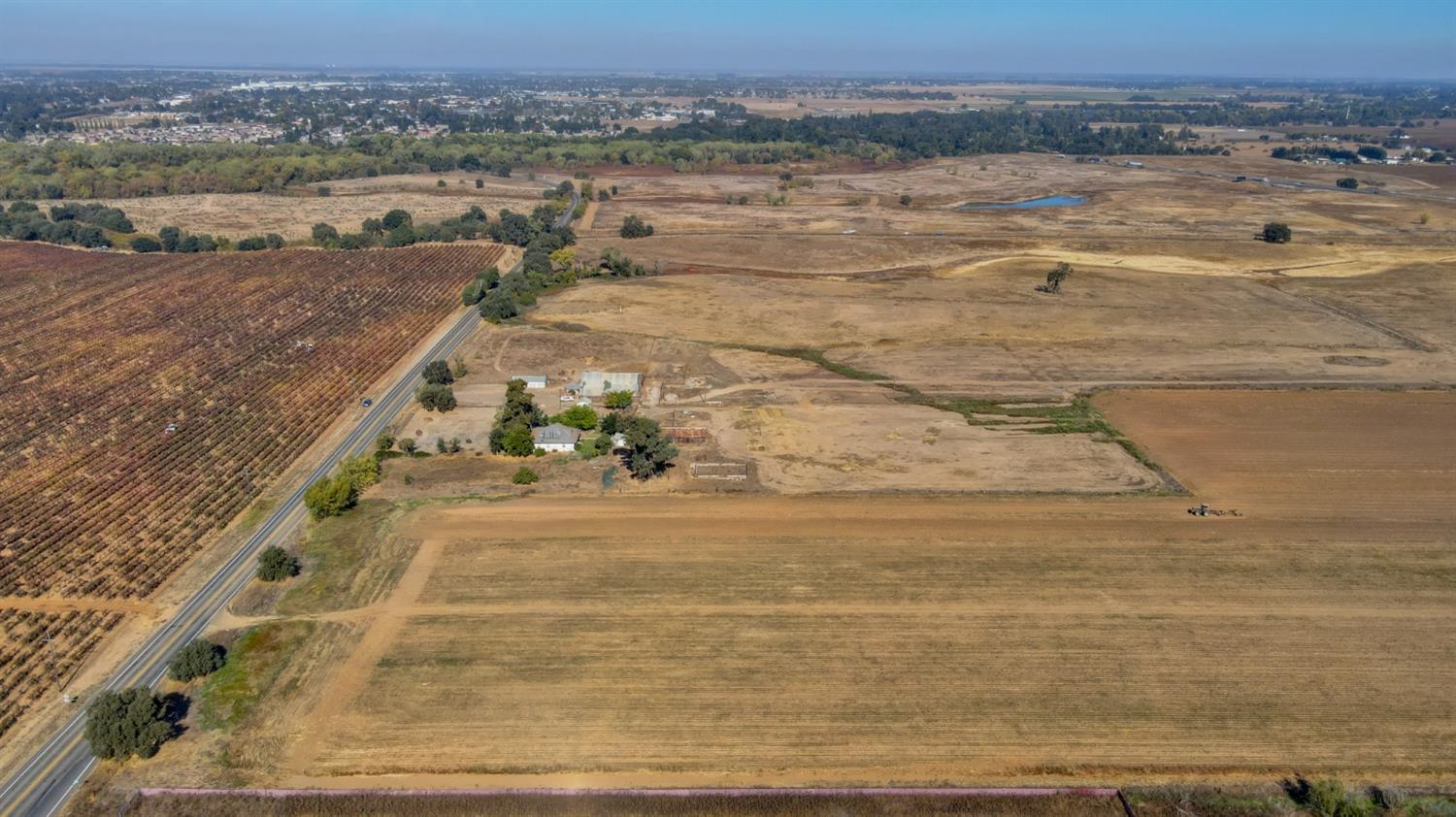 Detail Gallery Image 47 of 65 For 26618 N Lower Sacramento Rd, Galt,  CA 95632 - 5 Beds | 1 Baths