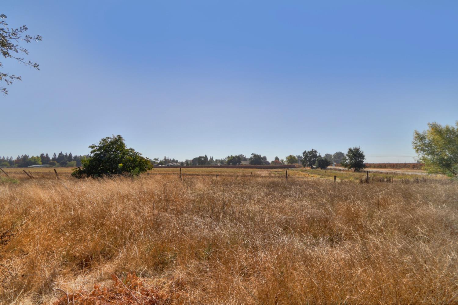 Detail Gallery Image 63 of 65 For 26618 N Lower Sacramento Rd, Galt,  CA 95632 - 5 Beds | 1 Baths