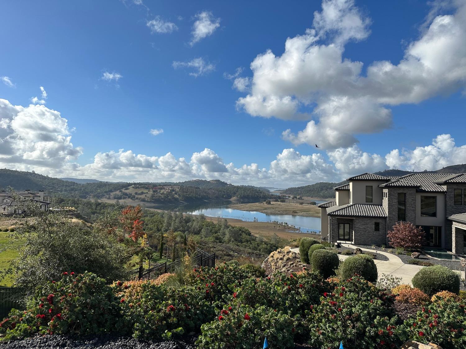 Photo of 505 Groth Ct in El Dorado Hills, CA