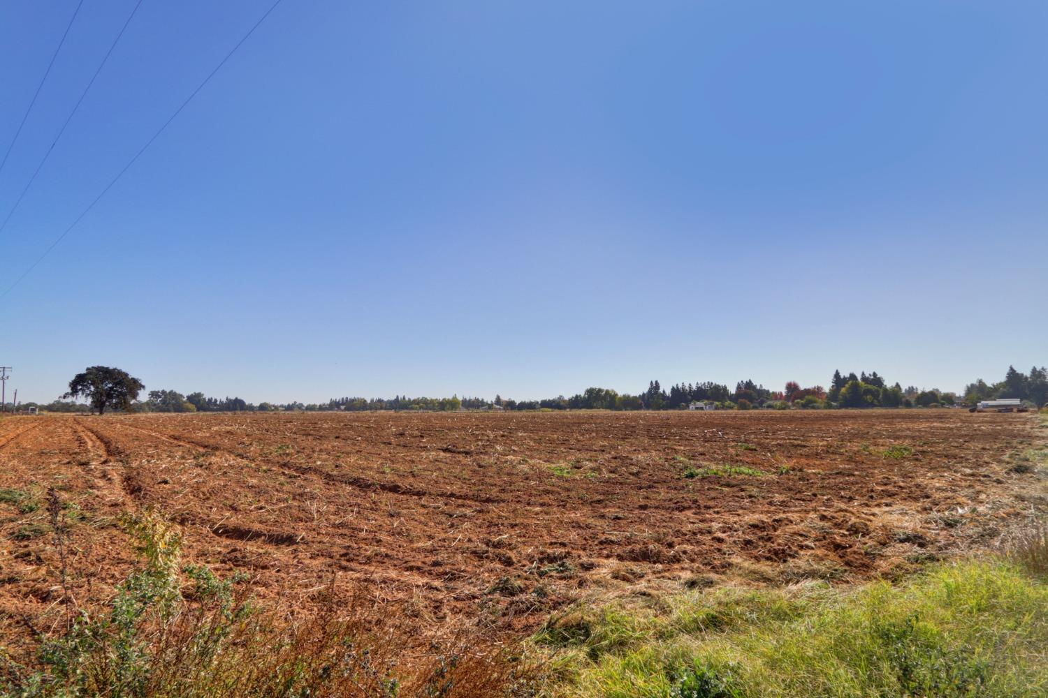 Detail Gallery Image 60 of 65 For 26618 N Lower Sacramento Rd, Galt,  CA 95632 - 5 Beds | 1 Baths