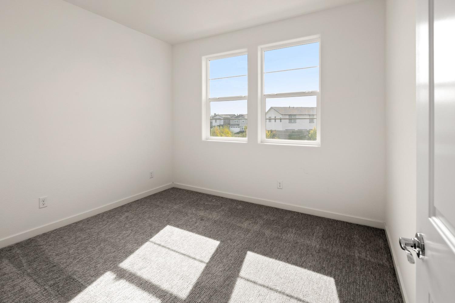 Photo #12: 223087656 Listing: Photo #12