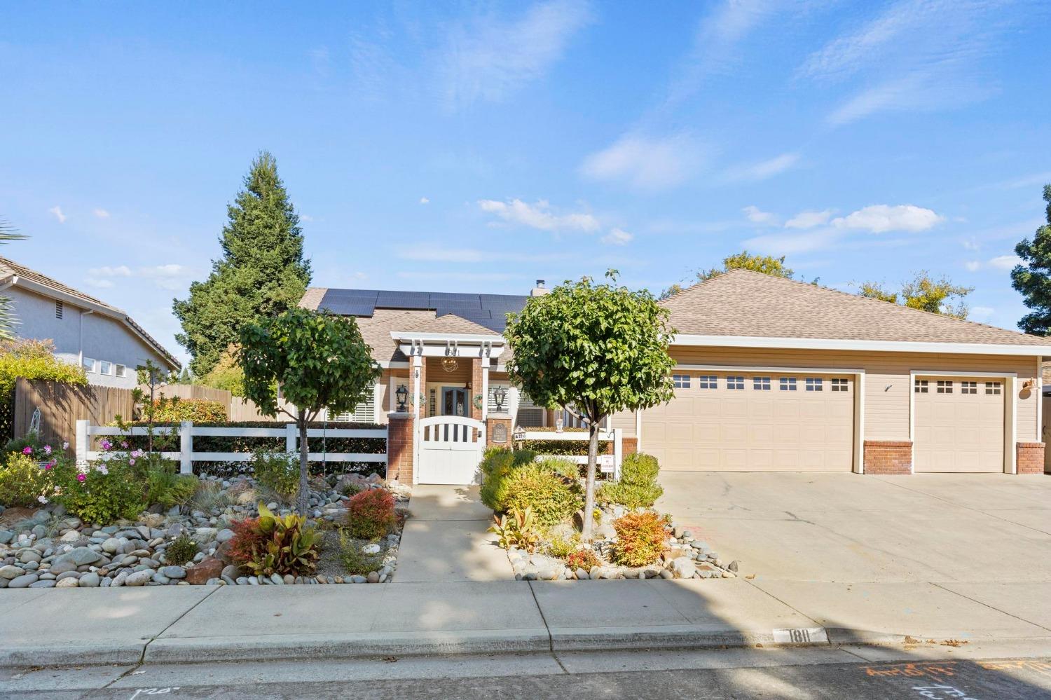 Photo of 1811 Bradley Estates Dr in Yuba City, CA