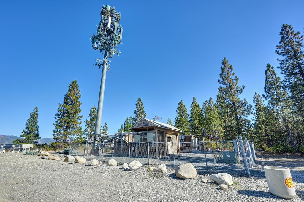 Nyack Road, Emigrant Gap, California image 5