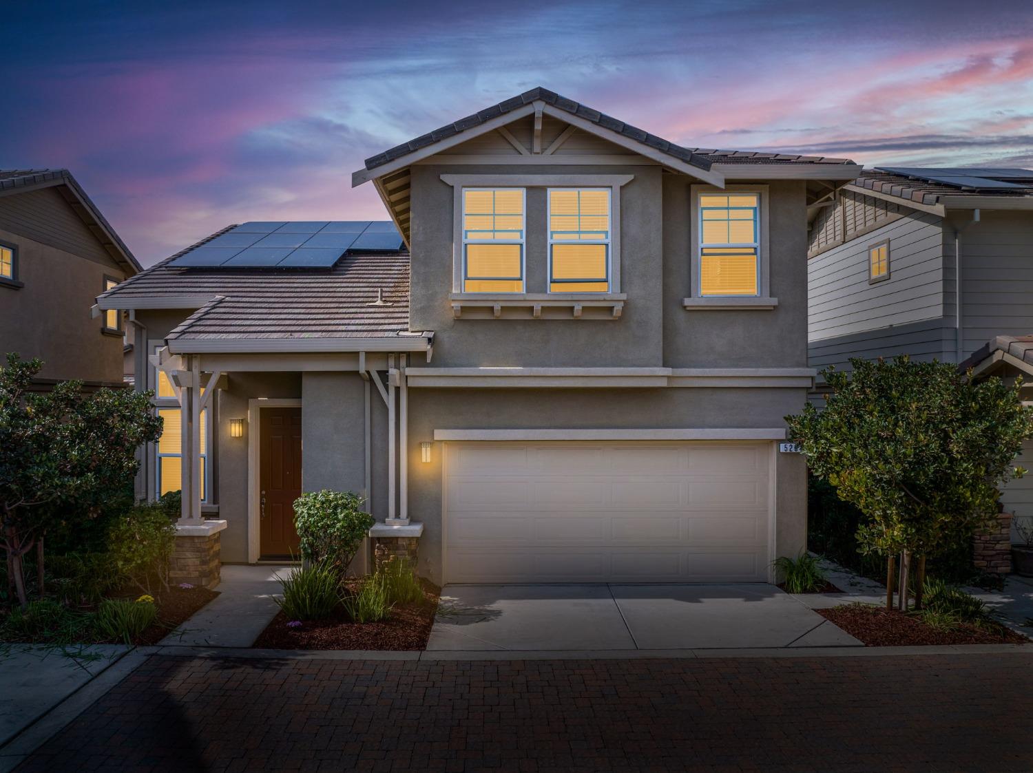 Photo of 520 Foxglove Ct in Brentwood, CA