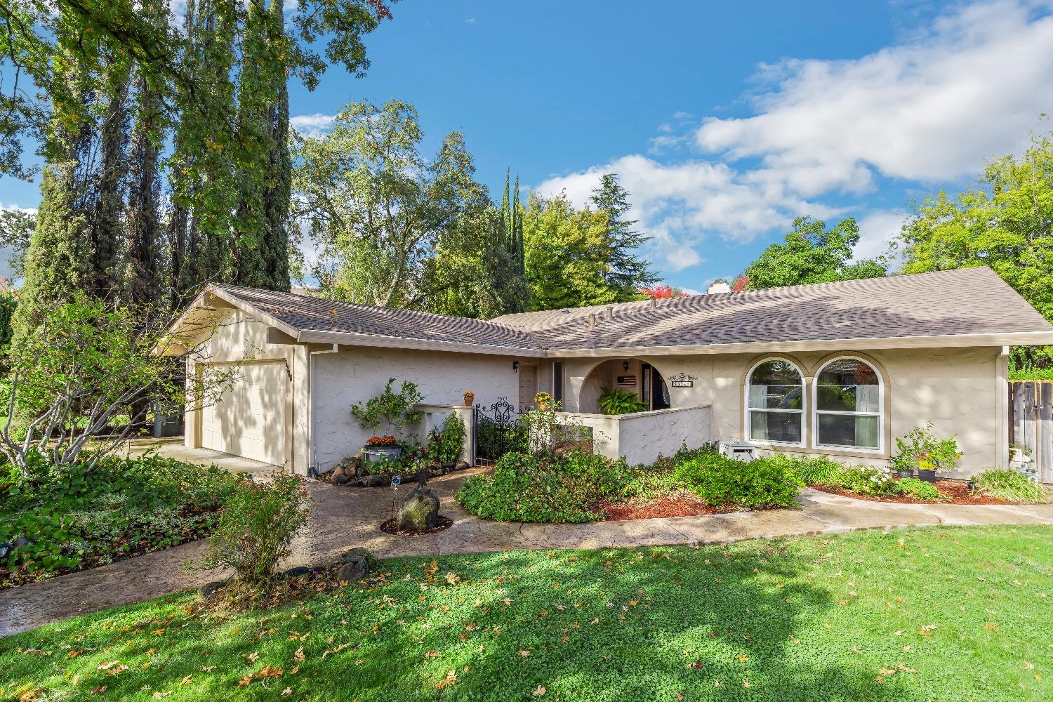Photo of 5440 Comstock Ct in Rocklin, CA