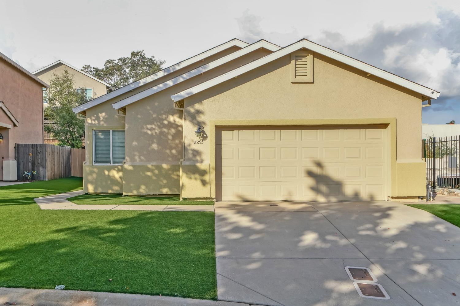 Detail Gallery Image 1 of 1 For 2293 Winterhaven Dr, Cameron Park,  CA 95682 - 3 Beds | 2 Baths