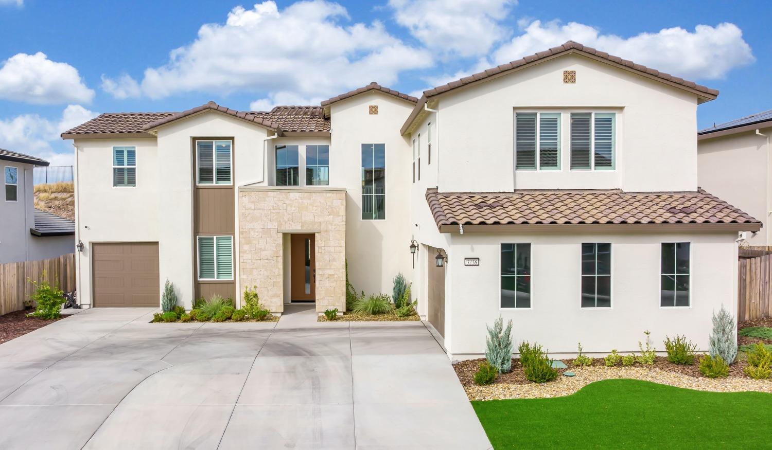 Photo of 3238 Sofia Dr in Lincoln, CA