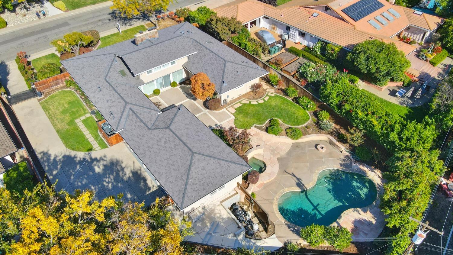 Photo of 4010 Wycombe Dr in Sacramento, CA