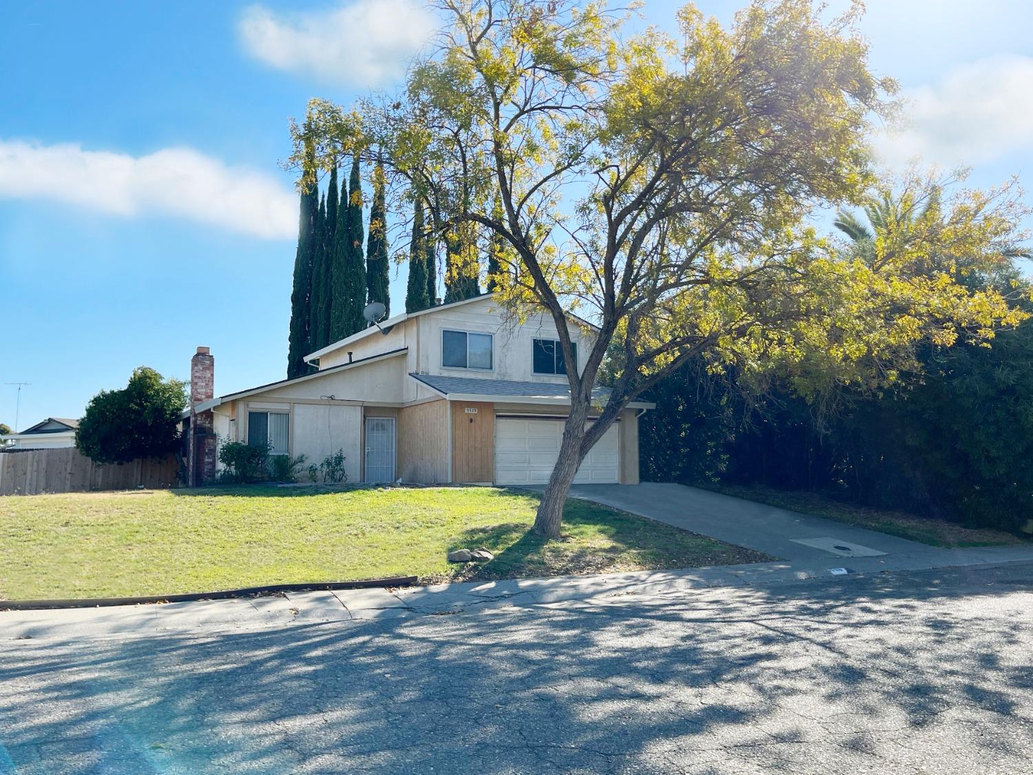 Photo of 5710 Mount Mckinley Ct in Sacramento, CA