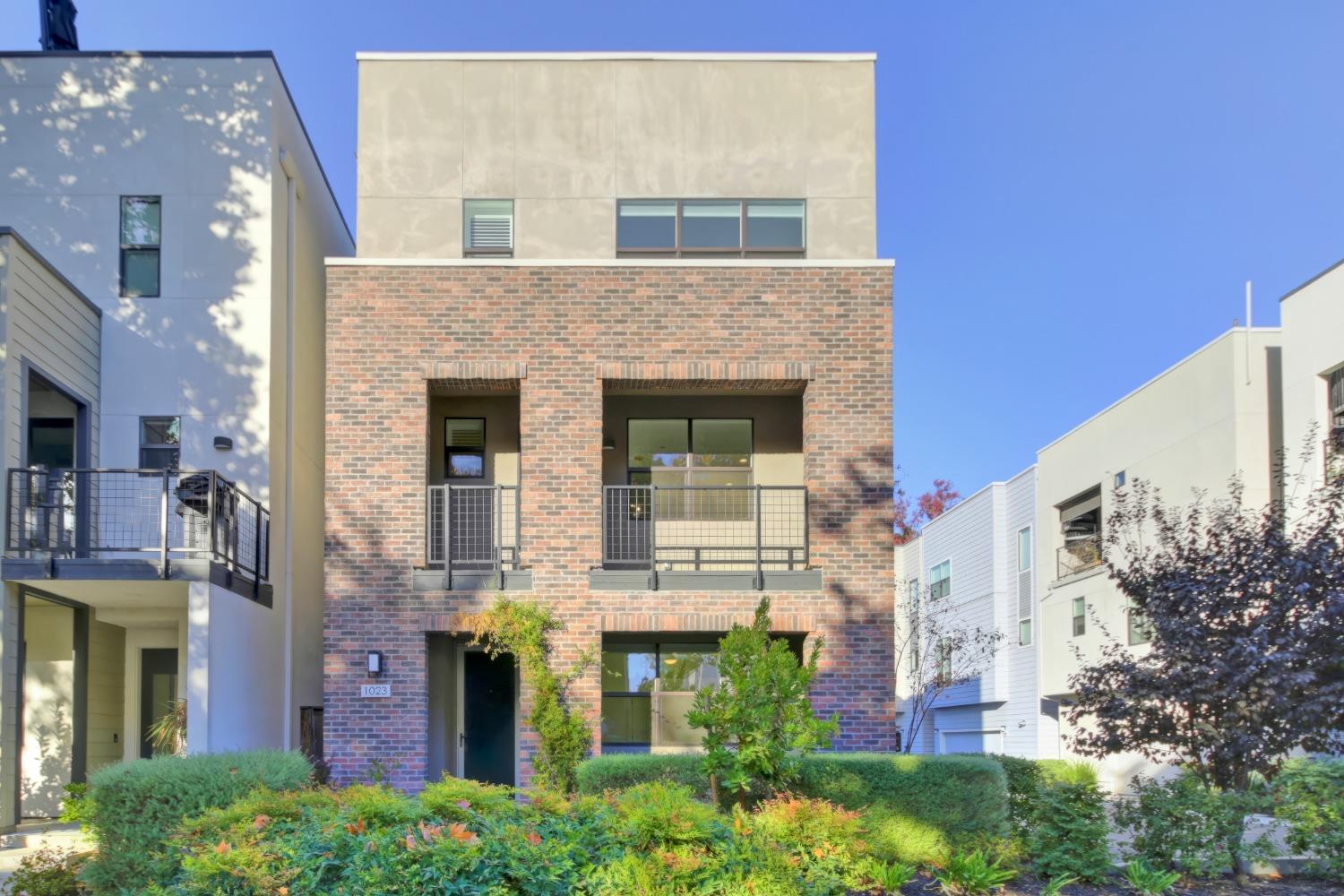 Photo of 1023 D St in Sacramento, CA