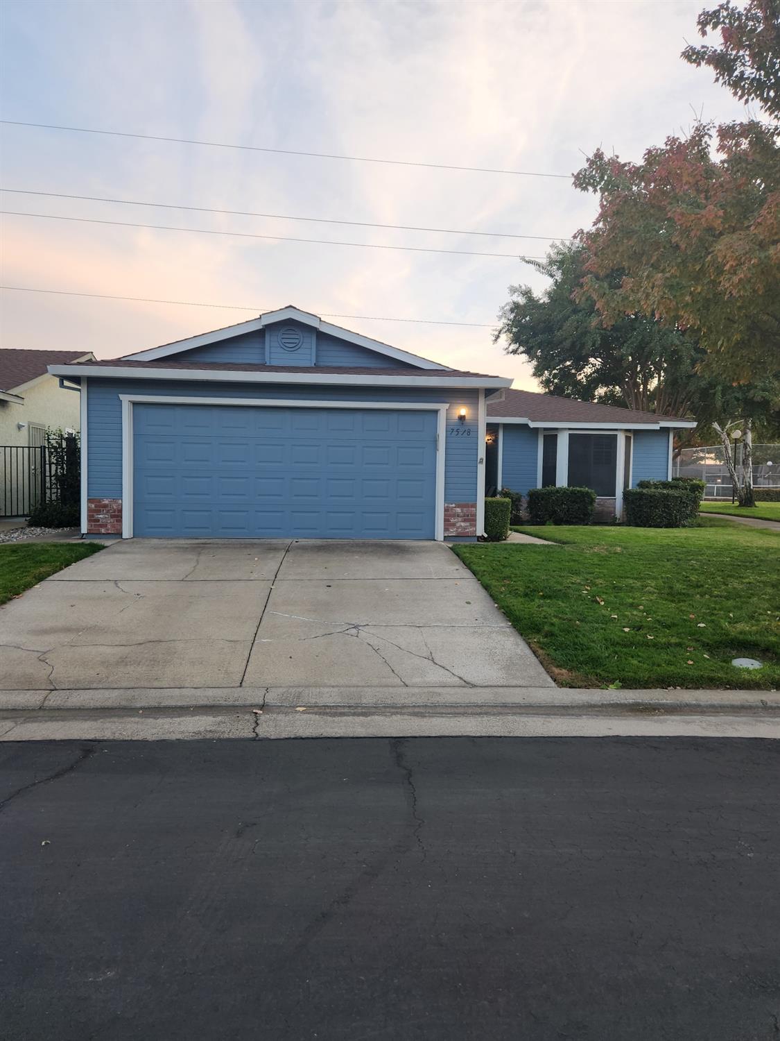 Photo of 7518 Sun Faire Ln in Sacramento, CA