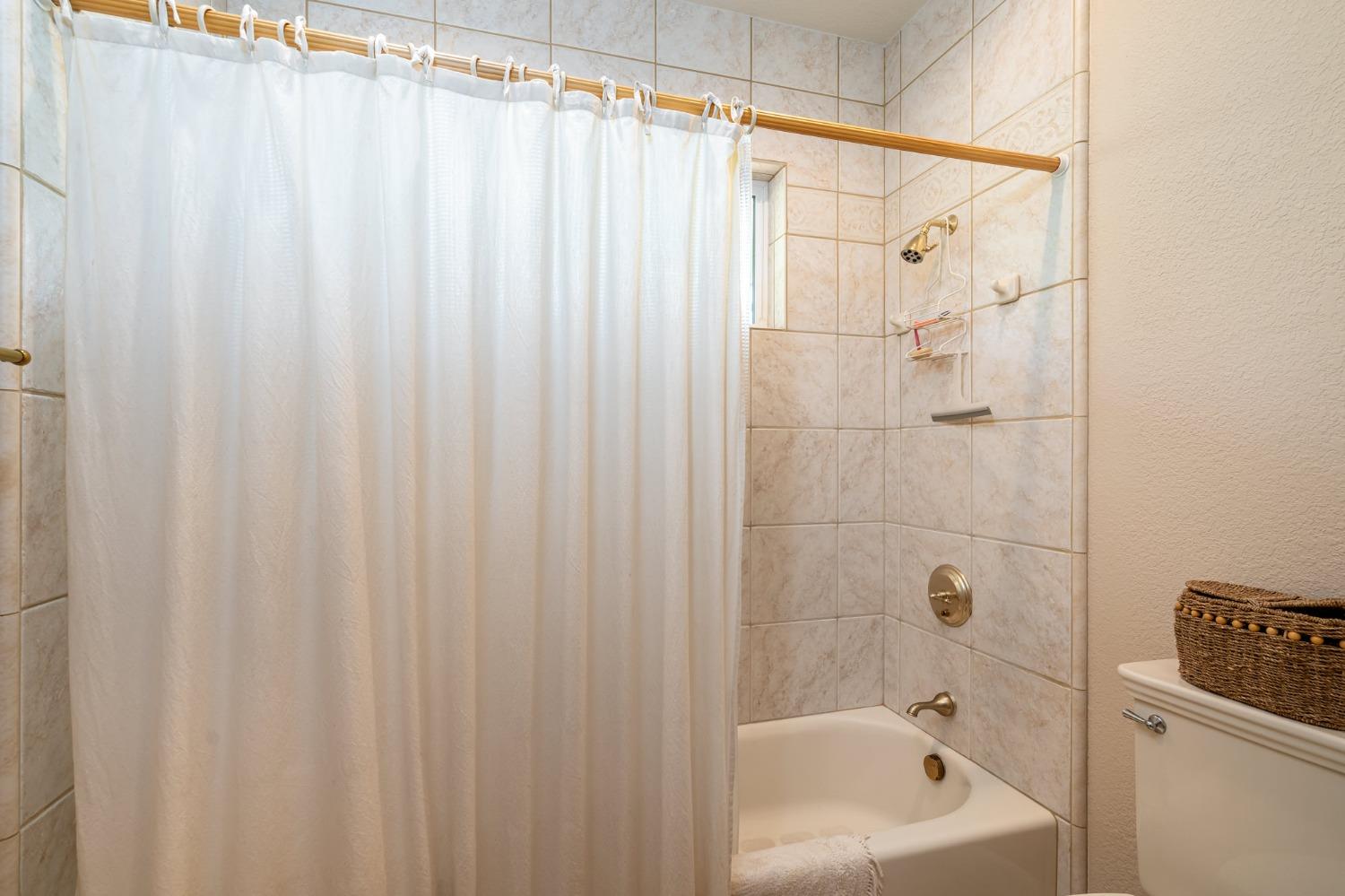 Detail Gallery Image 21 of 52 For 11345 Bridal Veil, Groveland,  CA 95321 - 3 Beds | 2/1 Baths