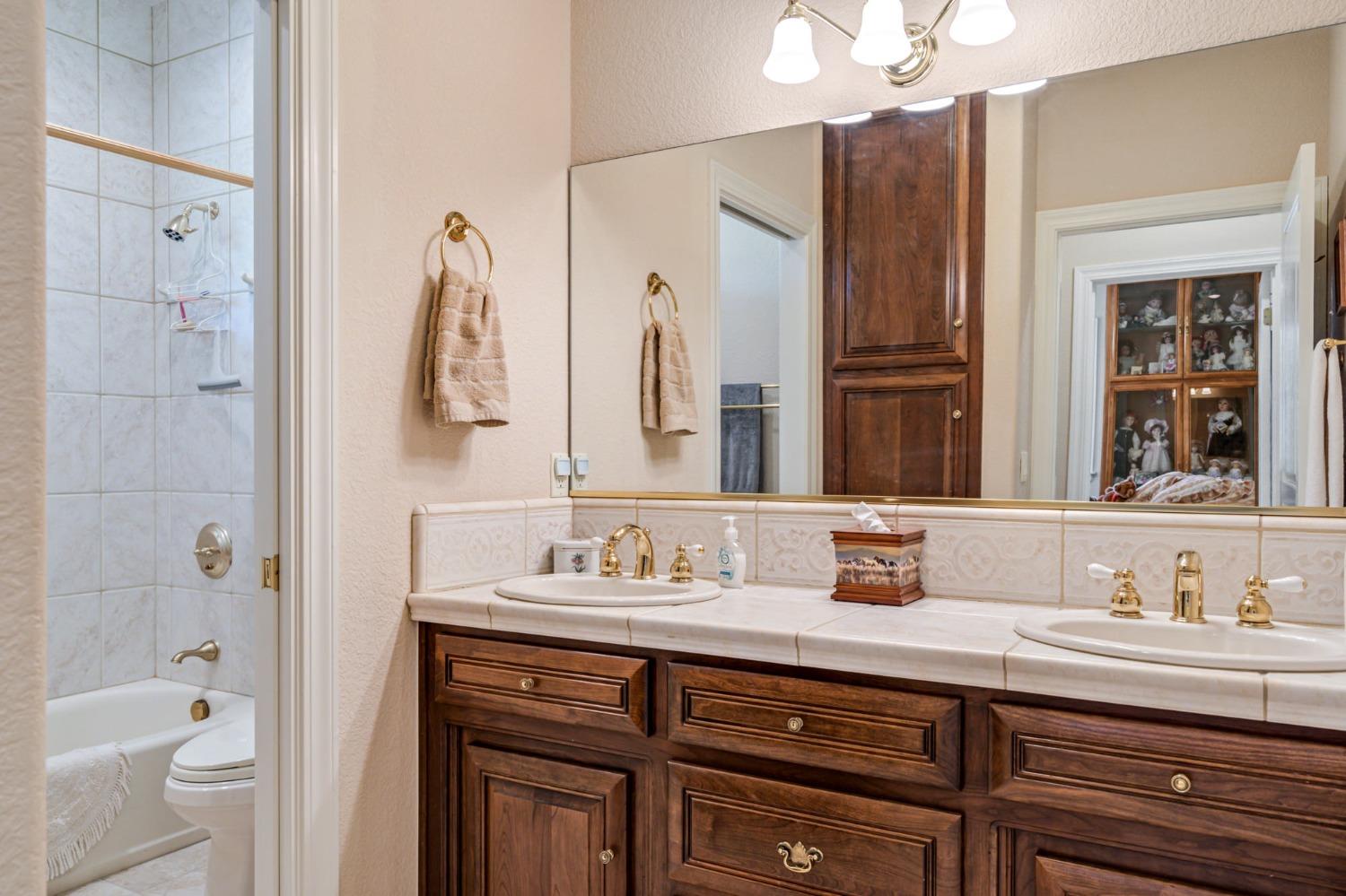 Detail Gallery Image 20 of 52 For 11345 Bridal Veil, Groveland,  CA 95321 - 3 Beds | 2/1 Baths