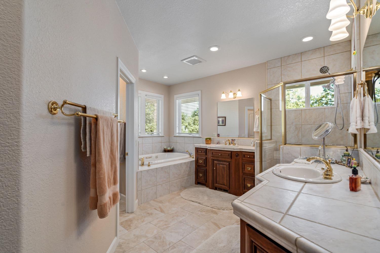 Detail Gallery Image 15 of 52 For 11345 Bridal Veil, Groveland,  CA 95321 - 3 Beds | 2/1 Baths