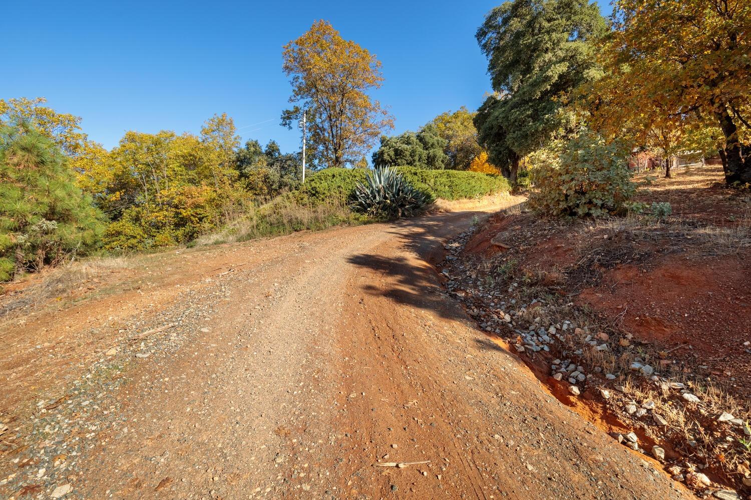 Arrowhead Mine Road, Grass Valley, California image 17