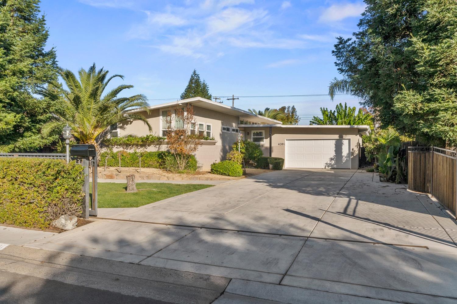 Photo of 4201 Boone Ln in Sacramento, CA