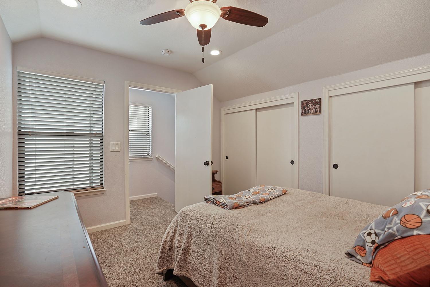 Detail Gallery Image 12 of 18 For 2940 White Oak Way, Lodi,  CA 95242 - 4 Beds | 2 Baths