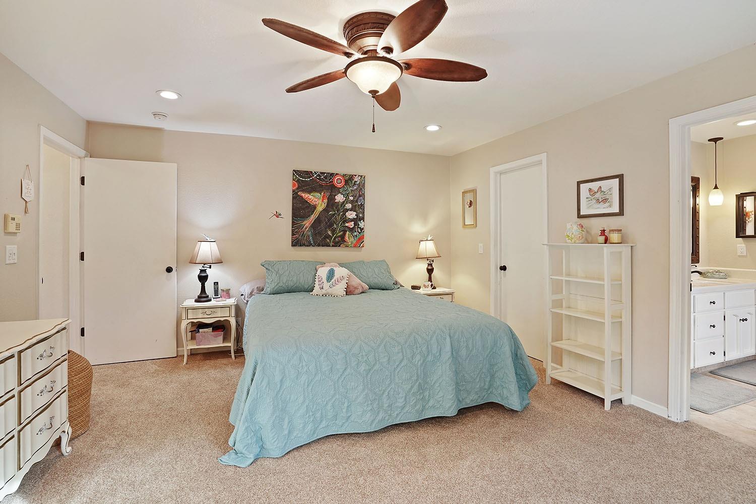 Detail Gallery Image 9 of 18 For 2940 White Oak Way, Lodi,  CA 95242 - 4 Beds | 2 Baths