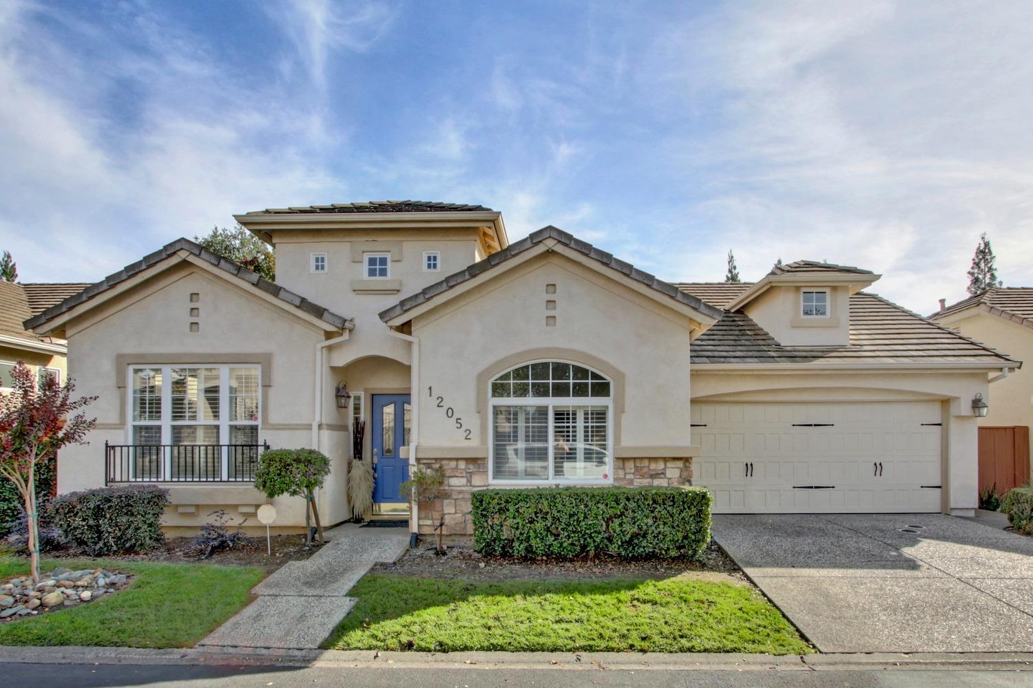 Photo of 12052 Gold Pointe Ln in Gold River, CA
