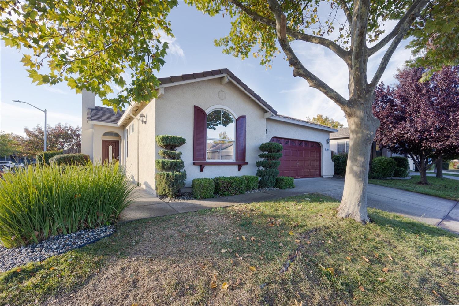 Photo of 1944 Sunstone Dr in Roseville, CA