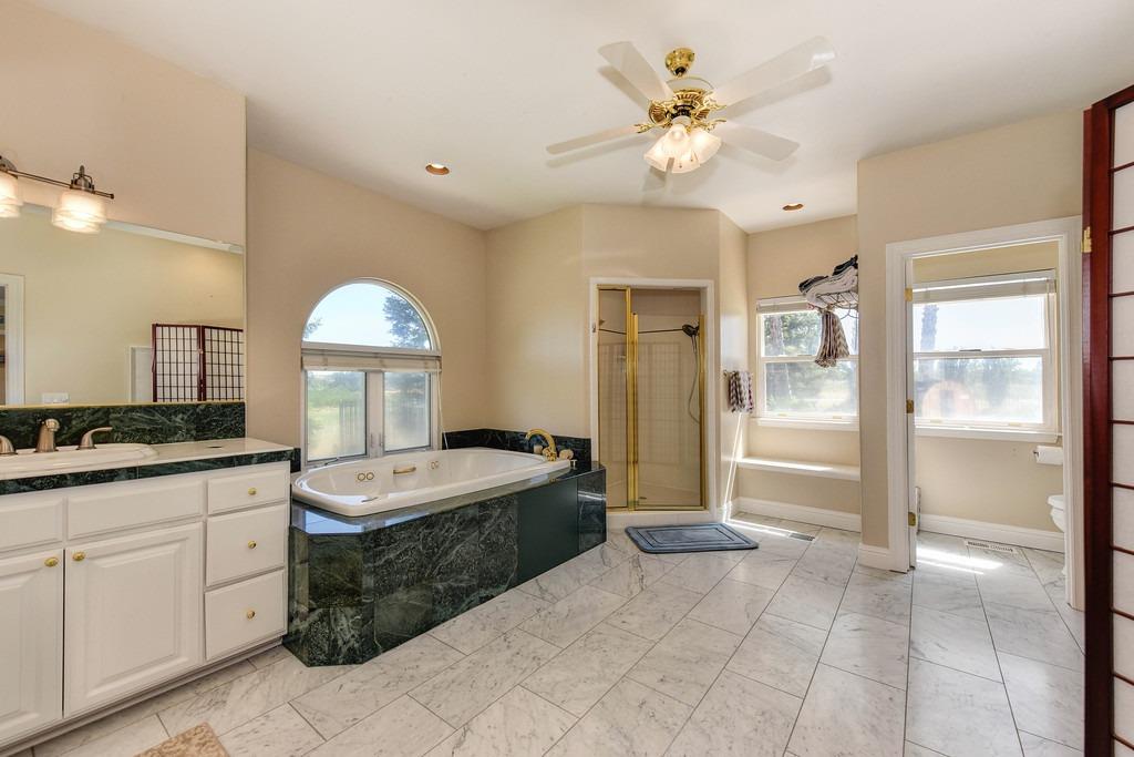Detail Gallery Image 36 of 99 For 24999 N Mcintire Rd, Clements,  CA 95227 - 4 Beds | 3/1 Baths