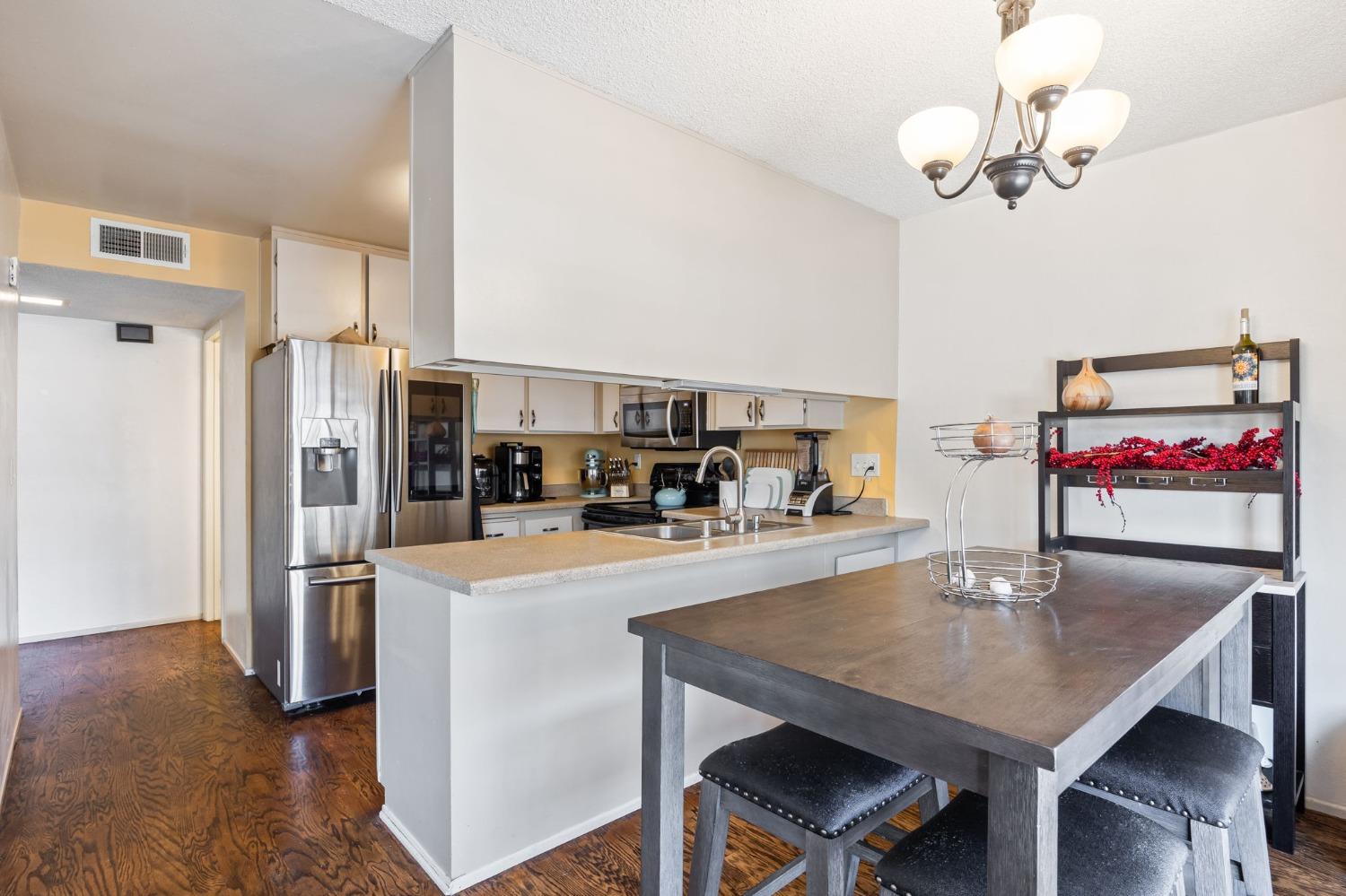 Photo #13: 223109888 Listing: Photo #13