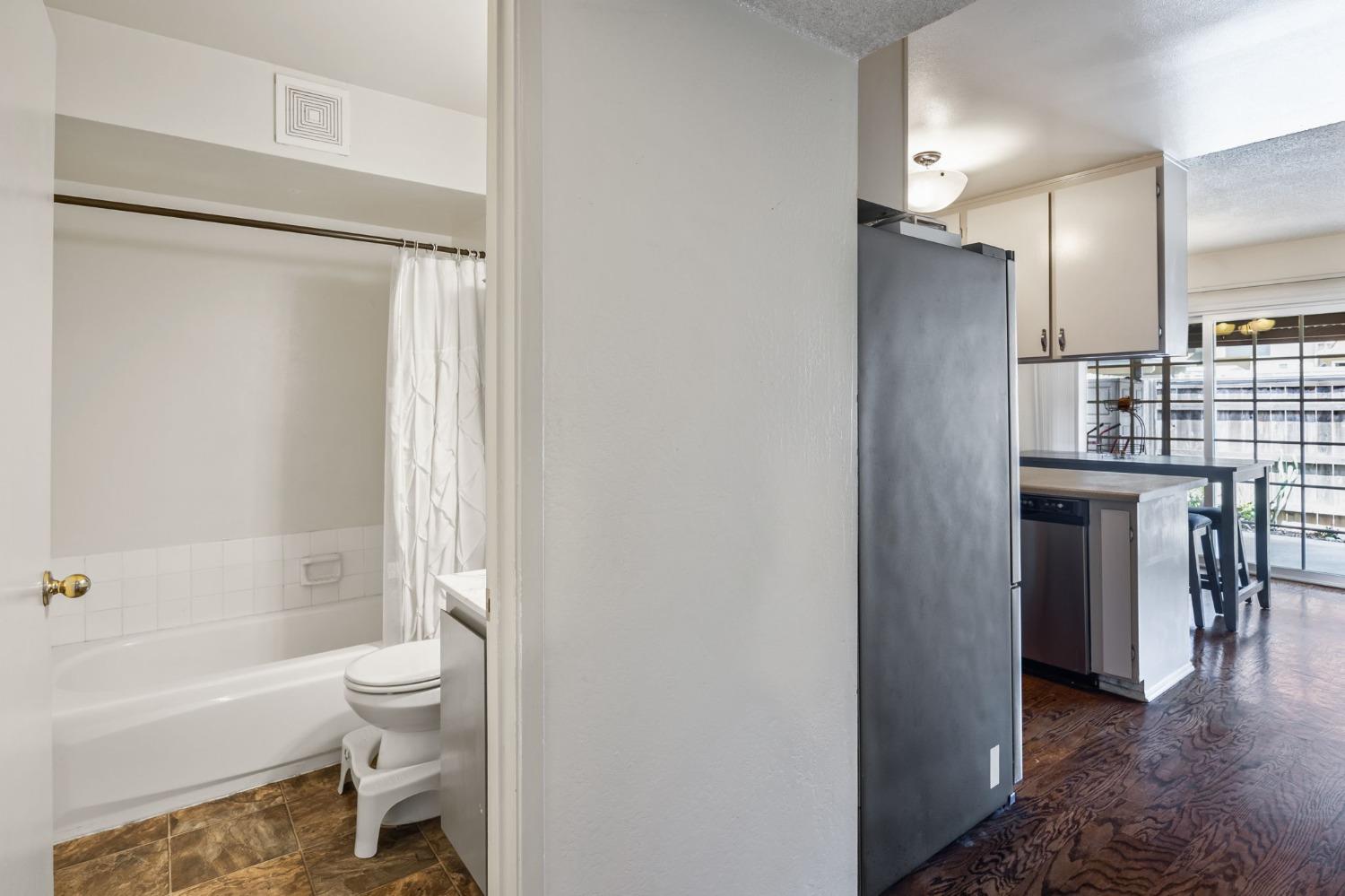 Photo #16: 223109888 Listing: Photo #16