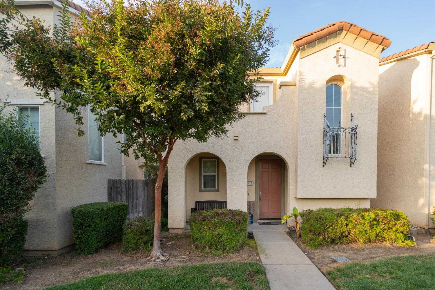 Photo of 5002 Ocean Ln in Elk Grove, CA