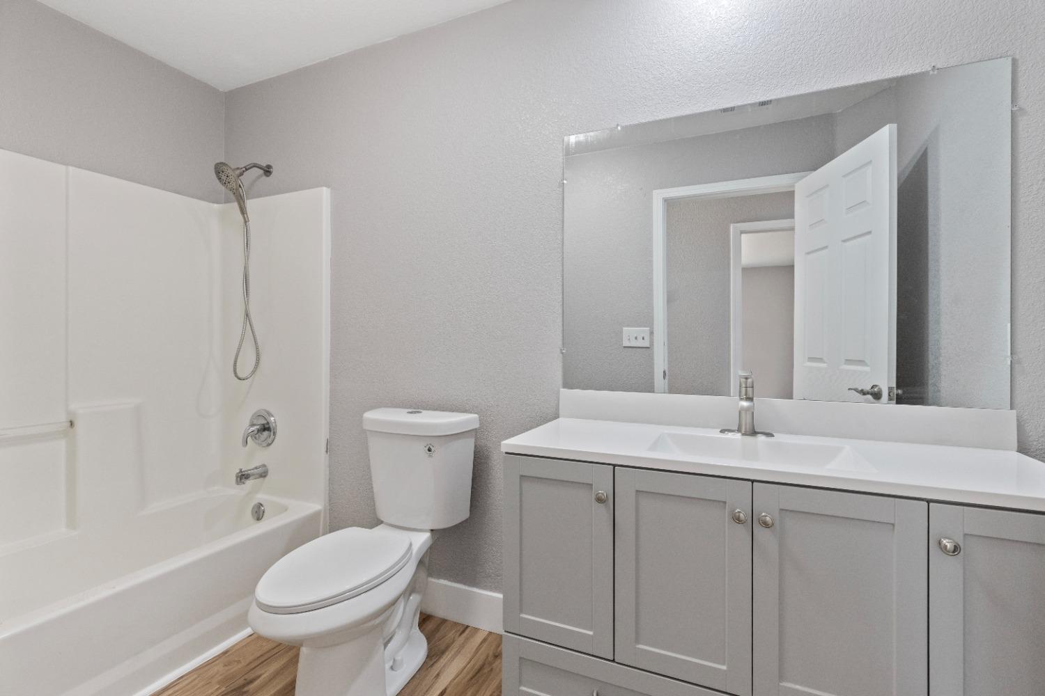 Detail Gallery Image 20 of 31 For 1740 Denver St, Modesto,  CA 95358 - 5 Beds | 2 Baths