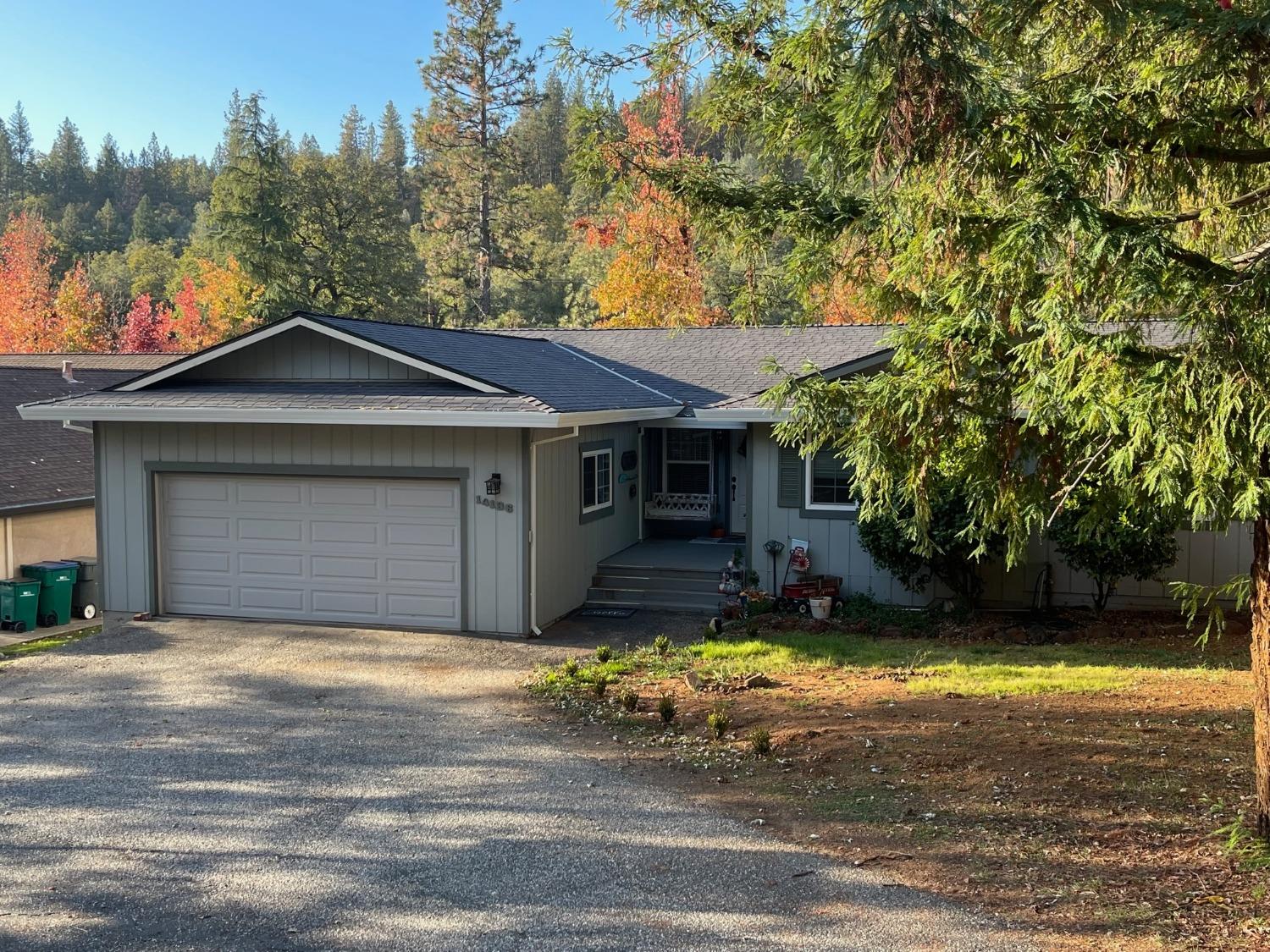 Photo of 14136 Torrey Pines Dr in Auburn, CA