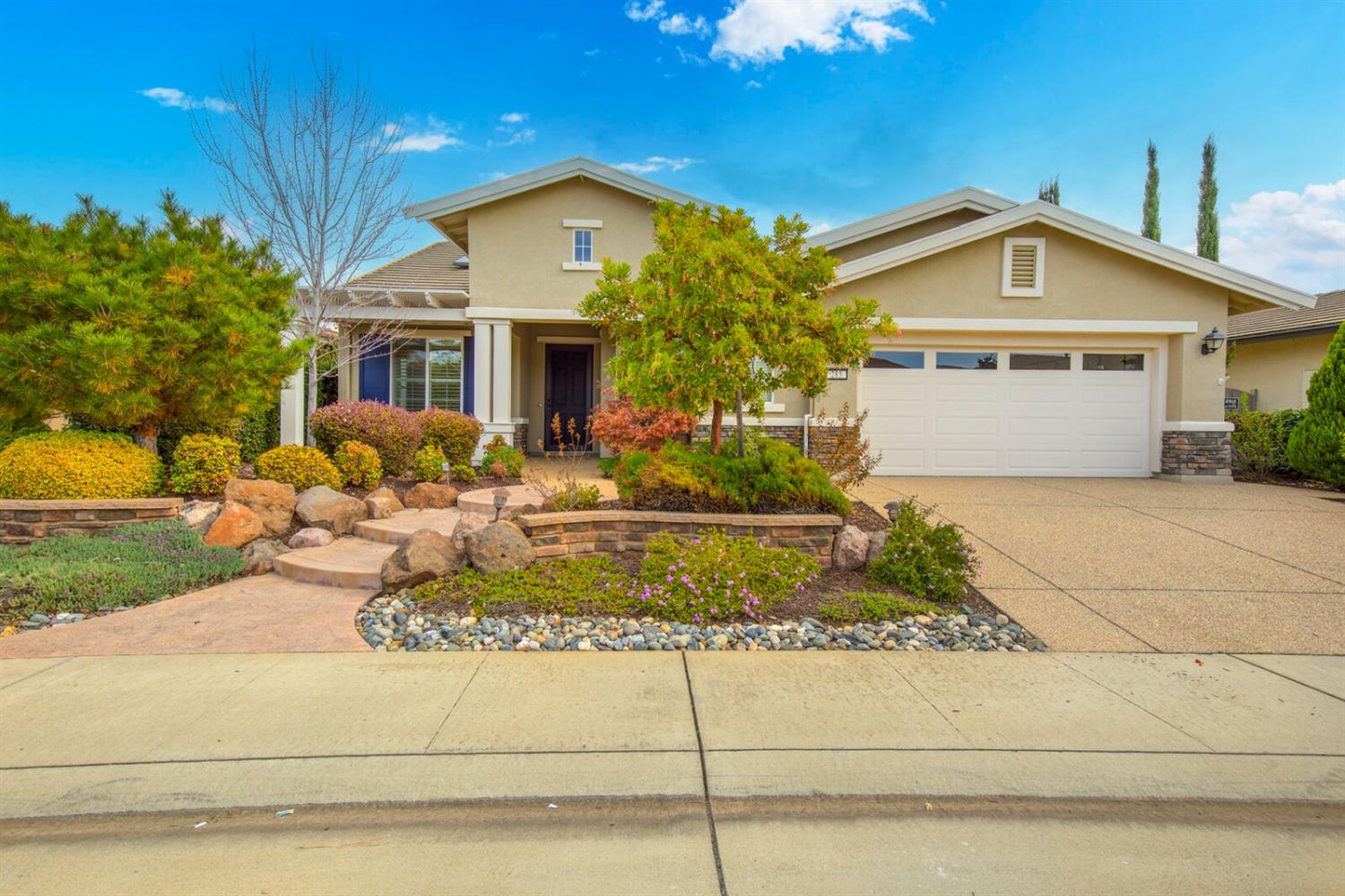 Photo of 285 Sawmill Ln in Lincoln, CA